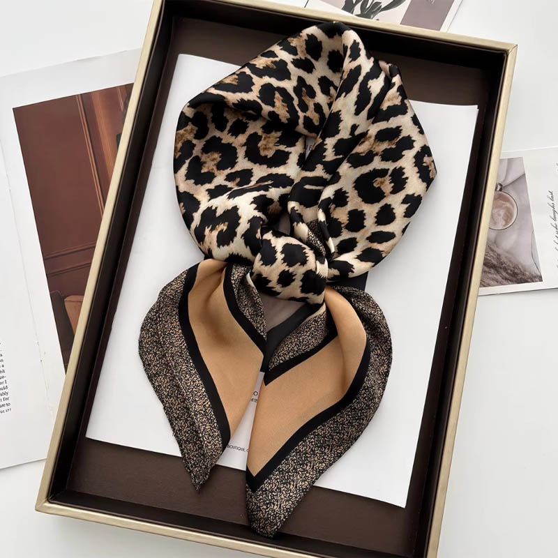 Face Scarf Mask - Lüks Leopar Baskı Kadın Saten Boyun