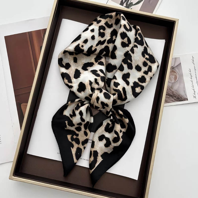 Lüks Leopar Baskı Kadın Saten  - Face Scarf Mask incelemesi ve fiyatı